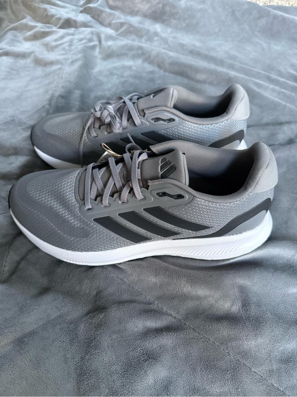 MENS RUNFALCON 5.0 RUNNING SHOE